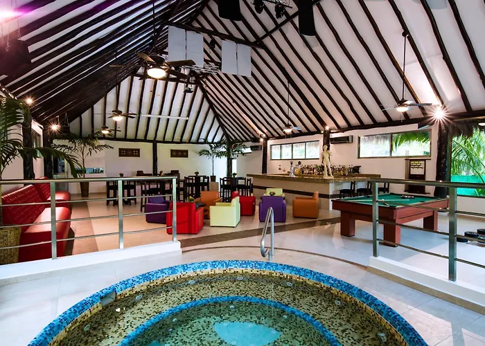 Hidden Au Naturel Adults Only, & Inclusive 5*