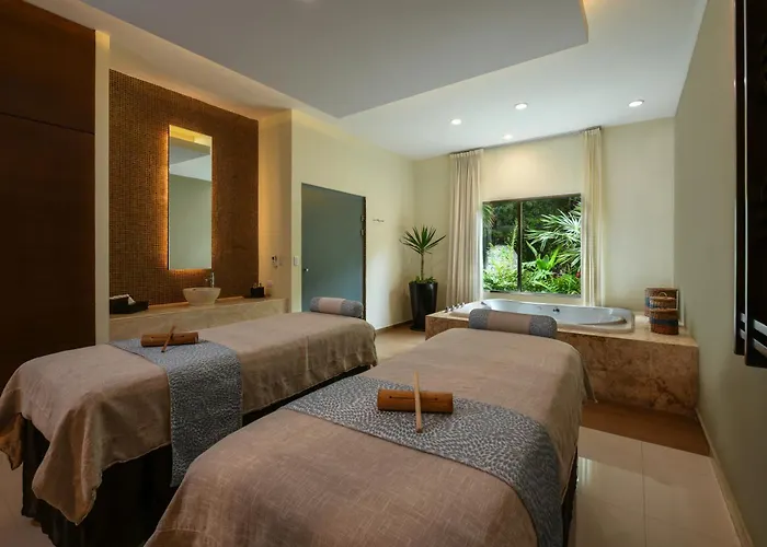 Hidden Au Naturel Adults Only, & Inclusive 5*